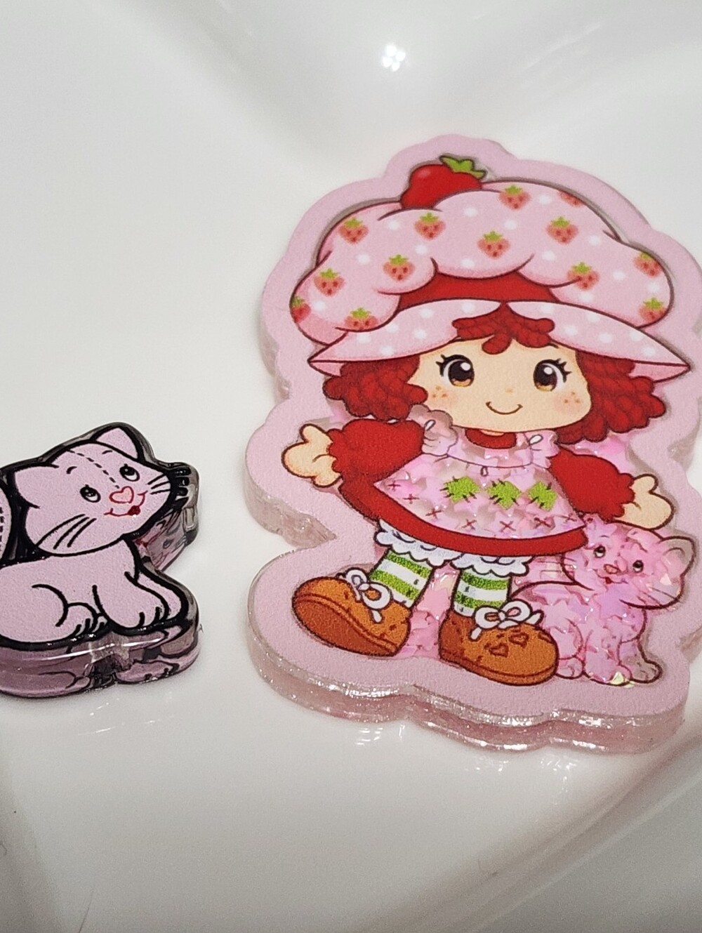 Strawberry‎ Shaker Flatback Focal Bead Badge Crafts Beaded Pen Magnet Bag Clip